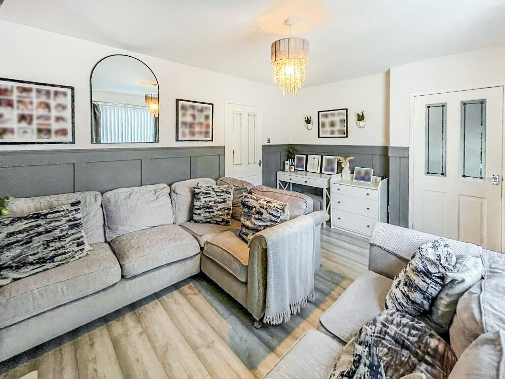 Sycamore Avenue, Huddersfield, West Yorkshire, HD3 photo 3