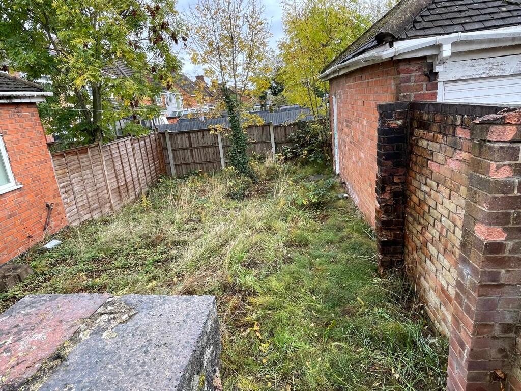Land to rear of 438a Braunstone Lane, Leicester, Leicestershire LE3 3DF photo 4