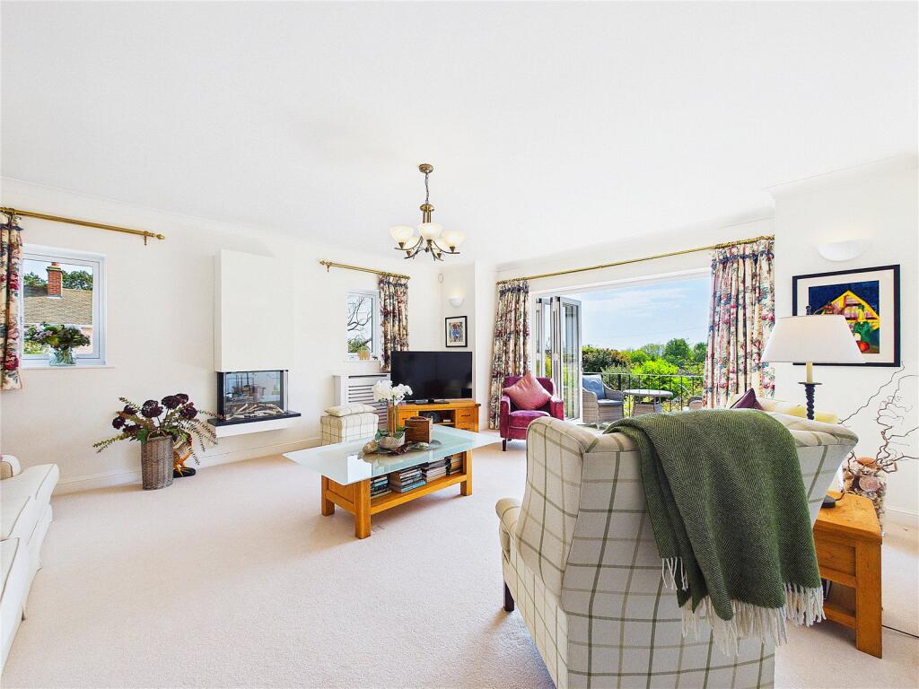 Peachfield Road, Malvern, Worcestershire, WR14 photo 4