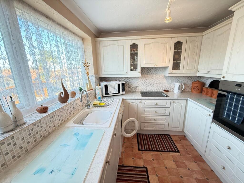 Walton Road,walton-on-the-naze photo 5