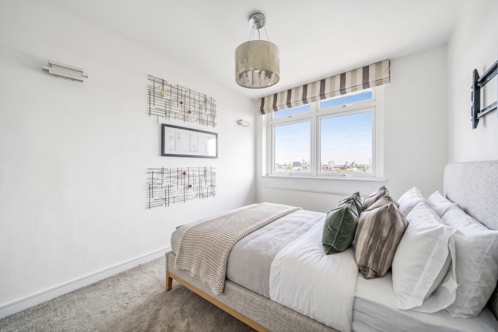 Apartment in London - More