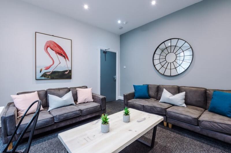 6 bedroom property for rent