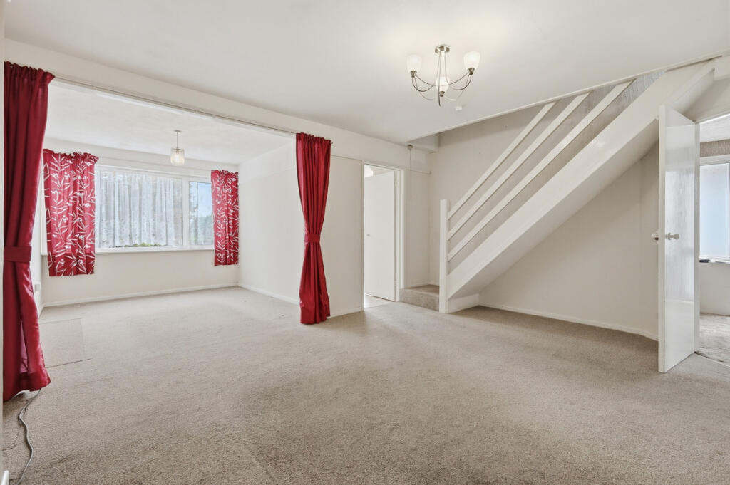 House in Rochford, Rayleigh - View 4