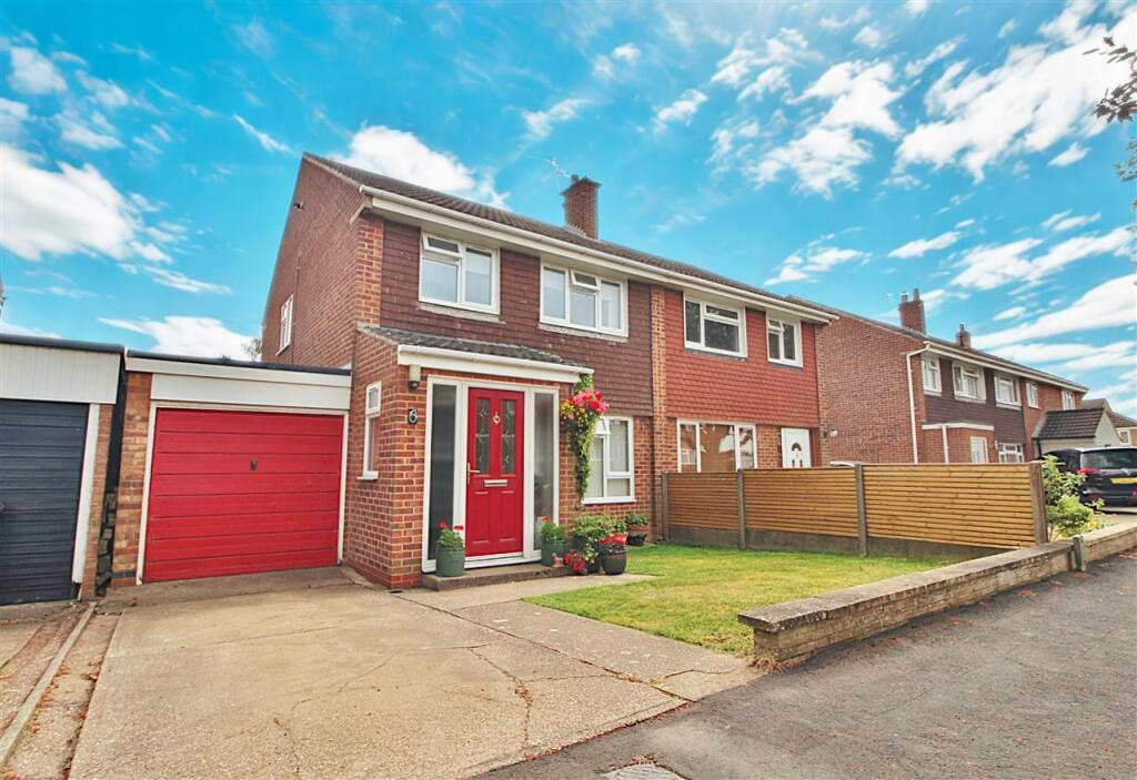 Main image of property: Lynden Avenue, Grantham