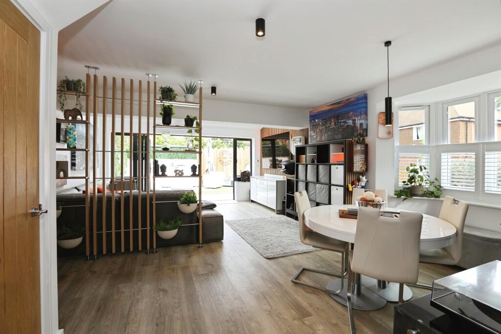 House in Redhill - View 4