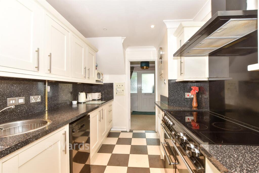 House in Tonbridge - View 4