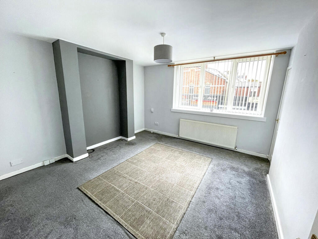 Apartment in South Tyneside, West Harton - View 3