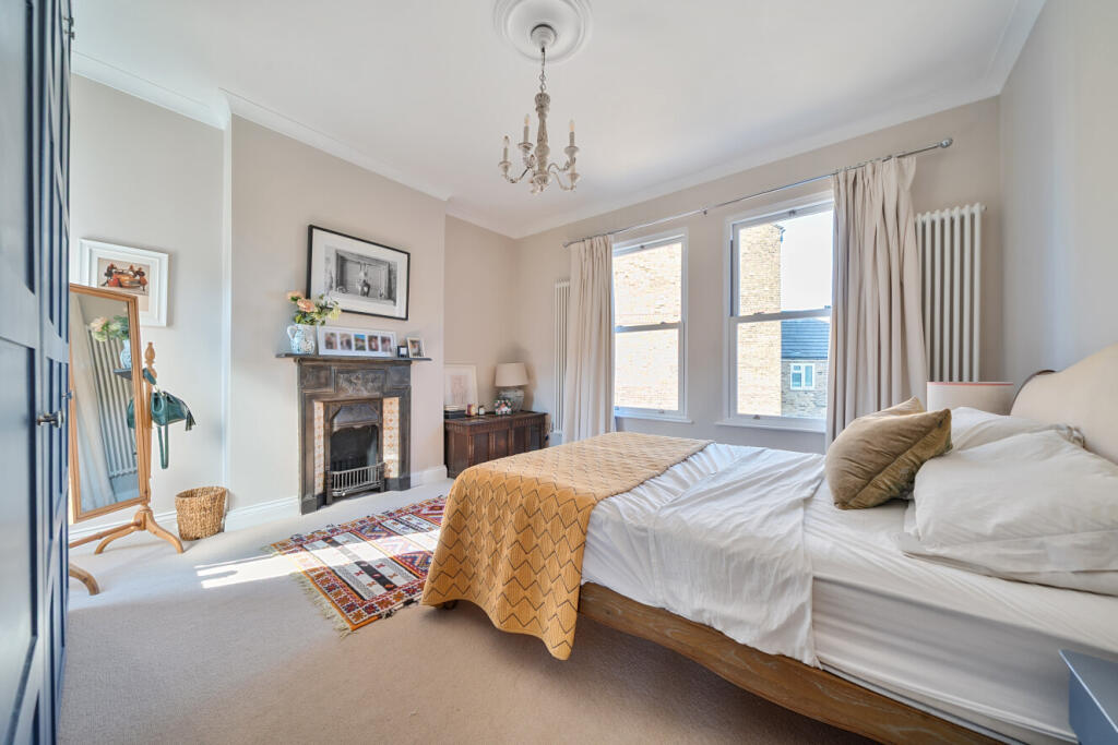House in London - View 5