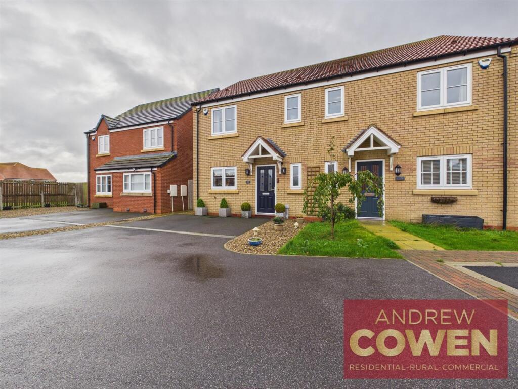3-bed semi-detached on Bilberry Avenue, Eastfield, Scarborough, £245,000