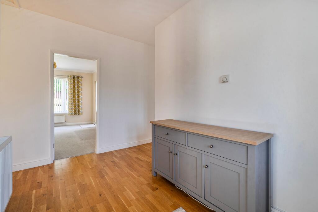 House in Worcester - View 5