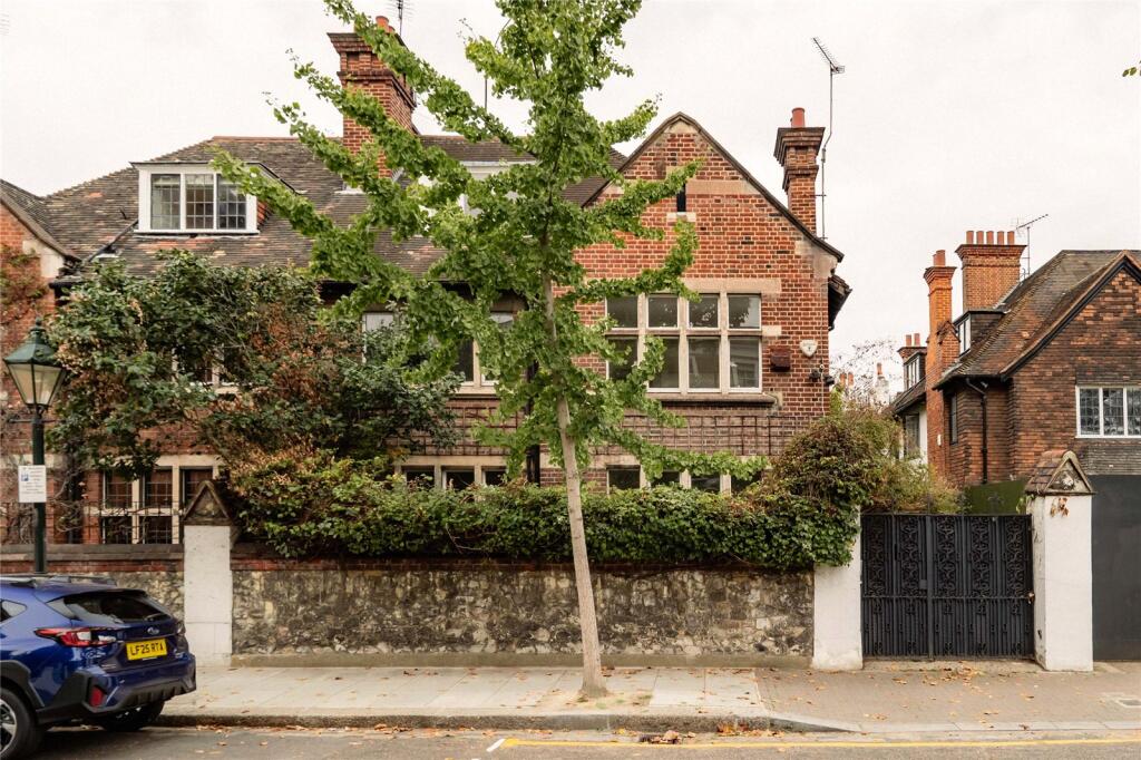 Main image of property: Upper Cheyne Row, London, SW3