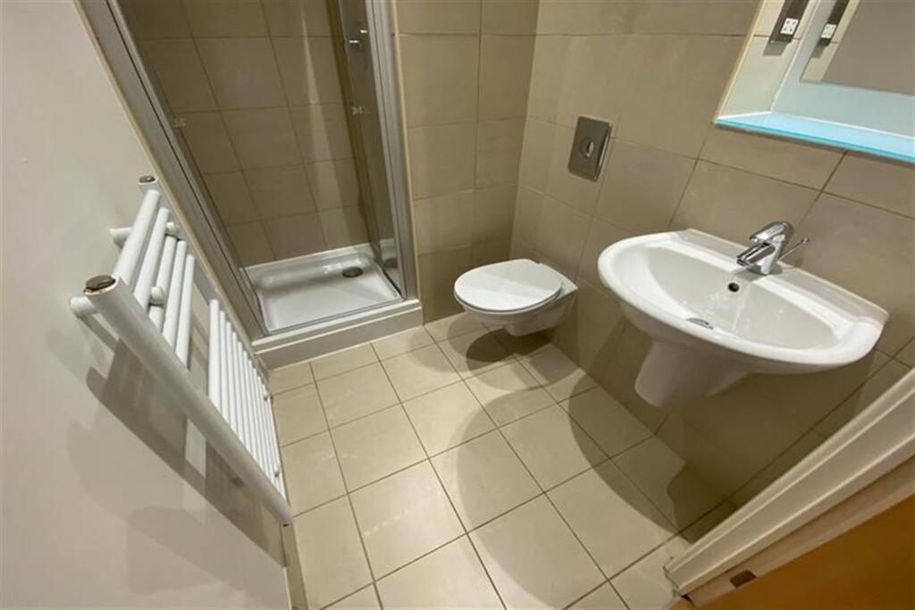Apartment in Sheffield, South Yorkshire - View 5