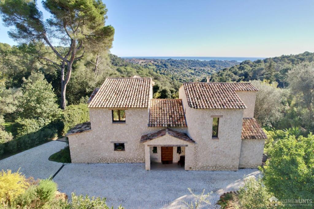 Main image of property: Provence-Alps-Cote d`Azur, Alpes-Maritimes, St-Paul