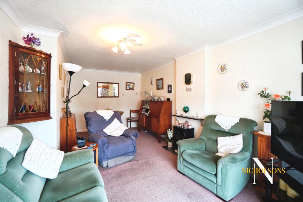 Redforde Park Avenue, Retford, Nottinghamshire, DN22 photo 3