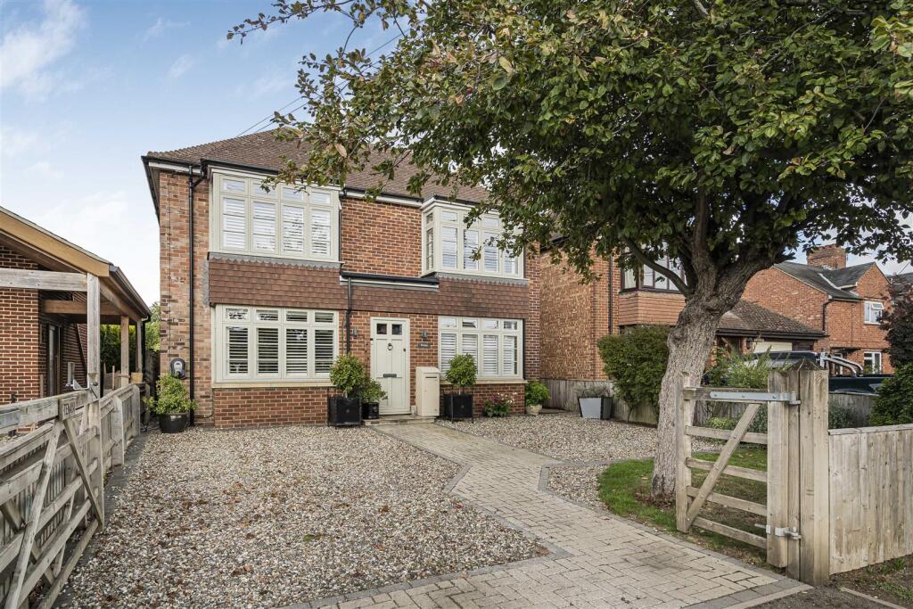 Main image of property: Bicester Road, Launton, Bicester