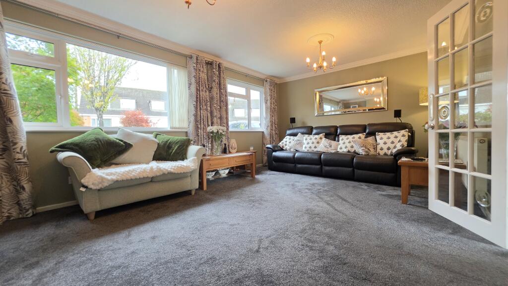 Clos Cromwell, Rhiwbina, Cardiff photo 4
