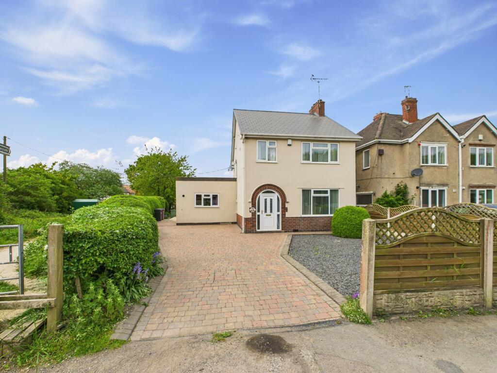 3-bed house on Chesterfield Road, Holmewood, S42, £295,000