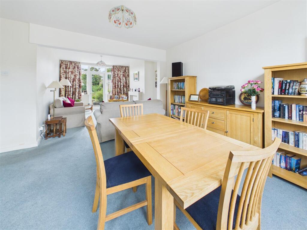 4-bed terraced on Beake Avenue, Radford, Coventry *Four Bedrooms*, £225,000