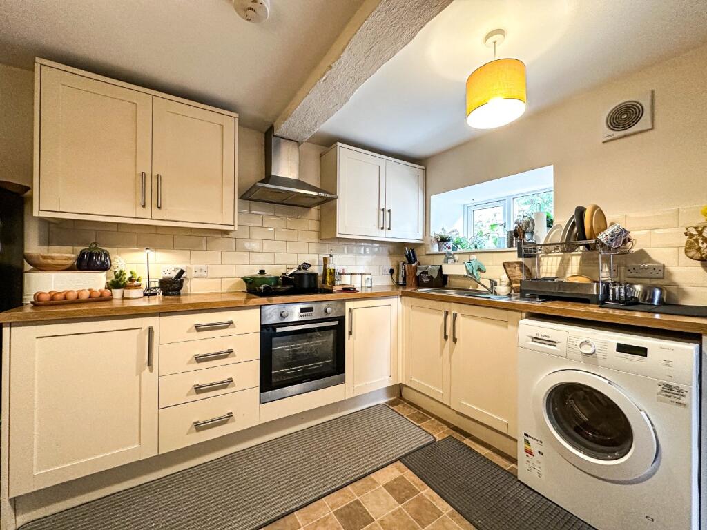 Apartment in Taunton - View 4