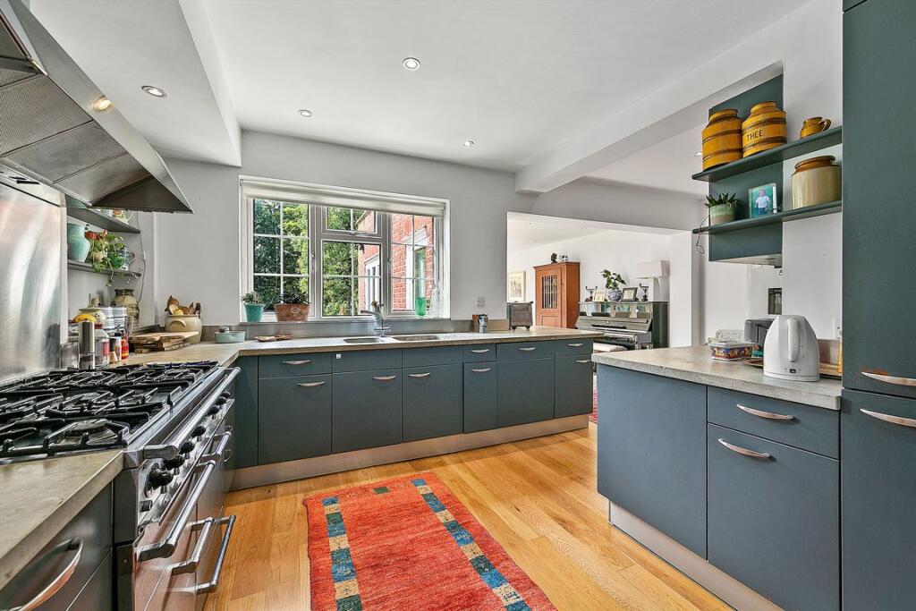 House in London - View 4
