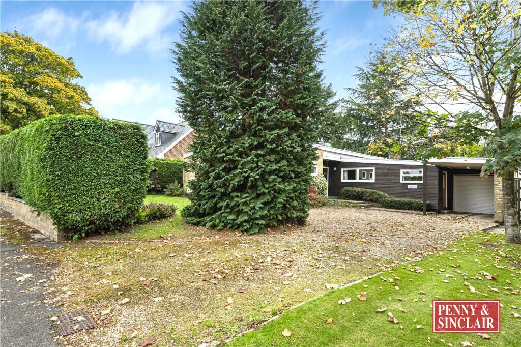 Main image of property: Orchard Leigh, Elizabeth Road, RG9 1RJ