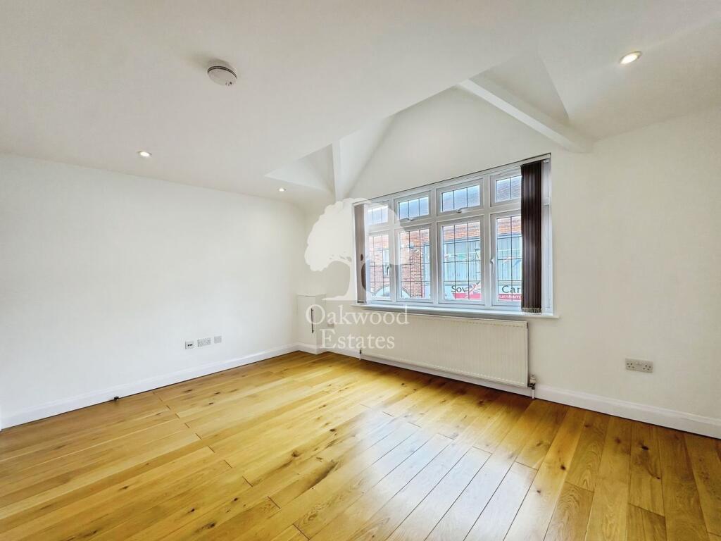 Apartment in Slough - View 4