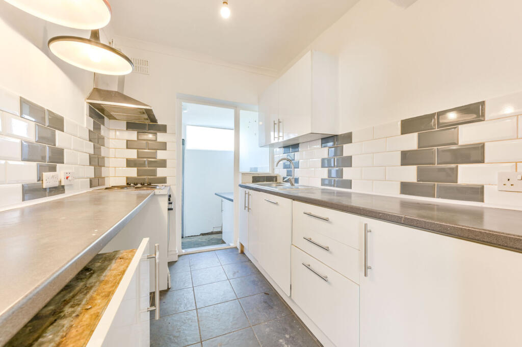 House in London, Greenford - View 5