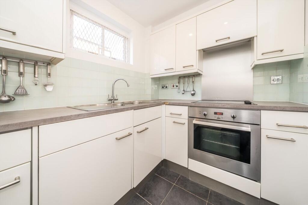 Apartment in London - More