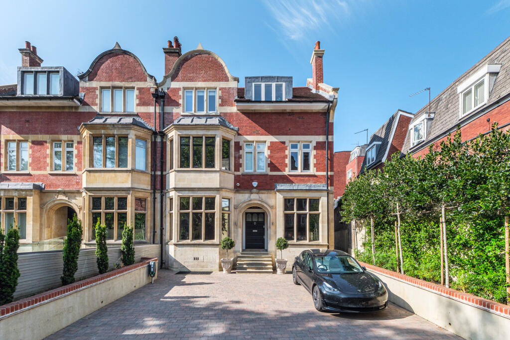 Main image of property: Rosslyn Hill, London, NW3