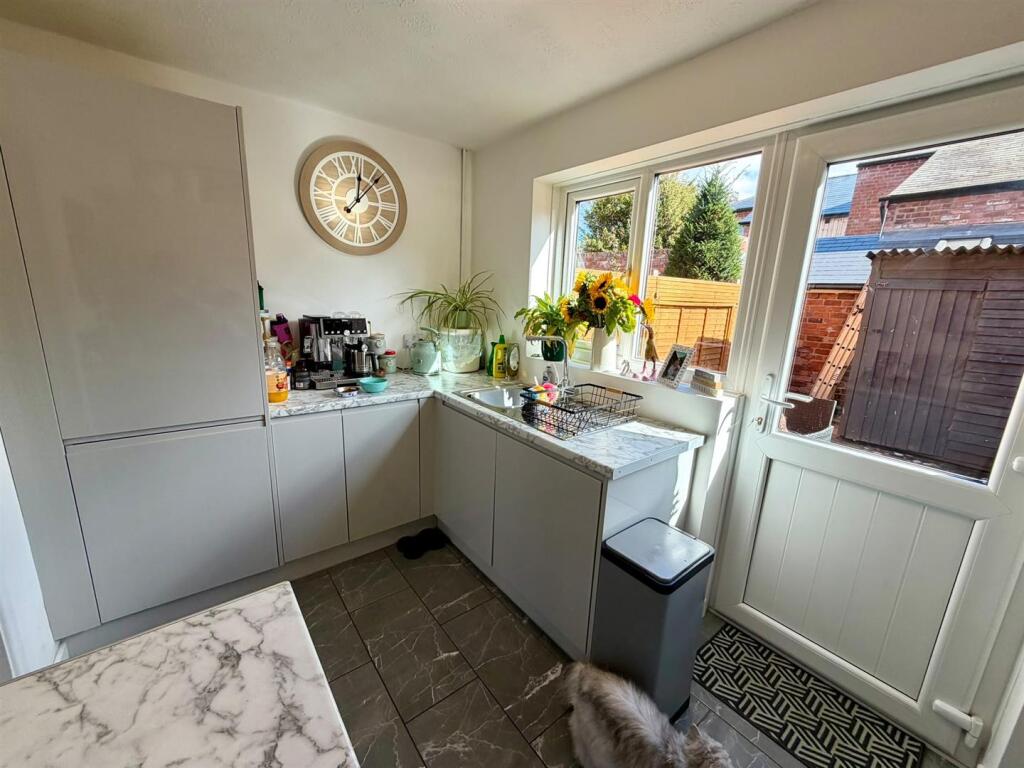 House in Hereford, Herefordshire - More