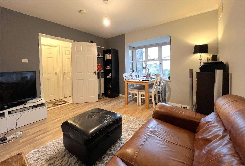 Bethel Lane, Farnham, Surrey, GU9 photo 2