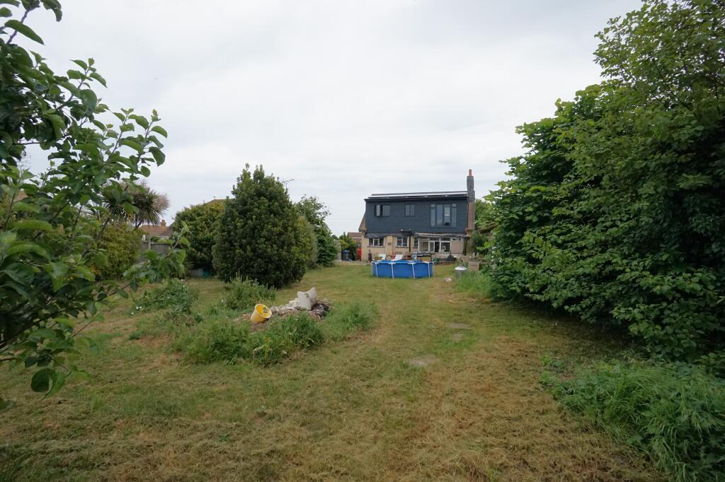 3-bed detached on Edward Drive, Birchington, £410,000