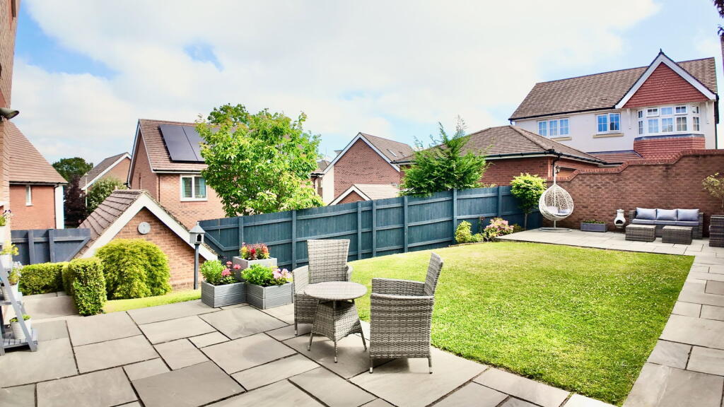 House in Newport - View 5