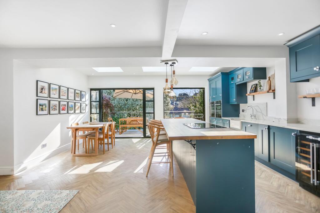 House in Hove, West Blatchington - View 2