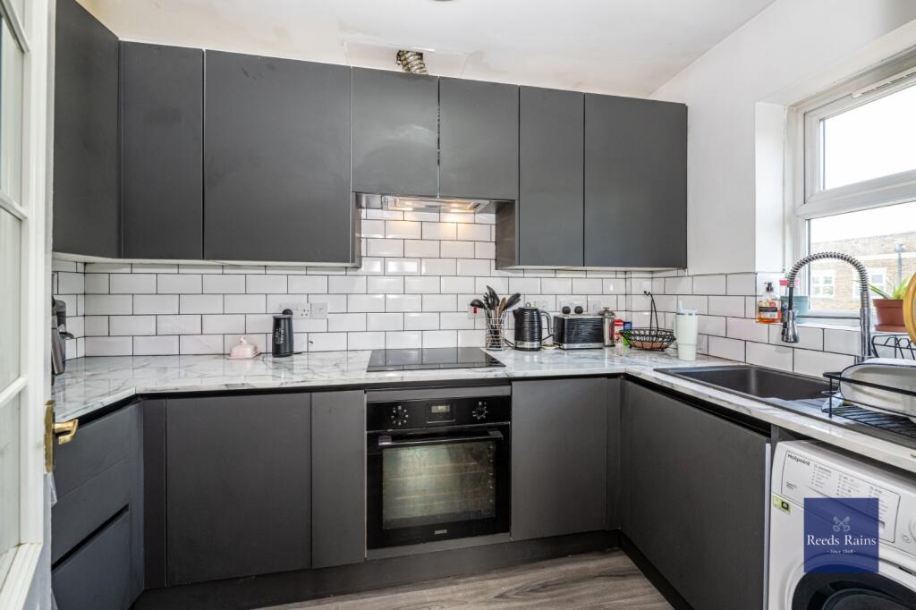 Apartment in London, Myatt's Fields, Stockton - View 3