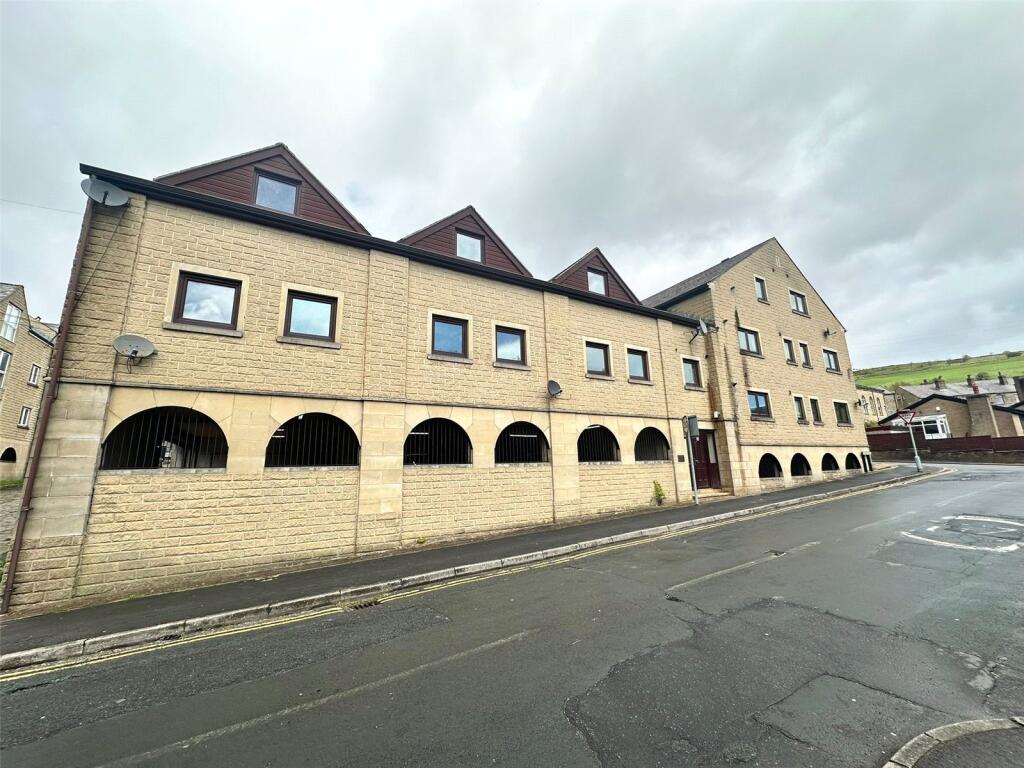 Main image of property: 5 Butlers View, Boothtown, Halifax, HX3