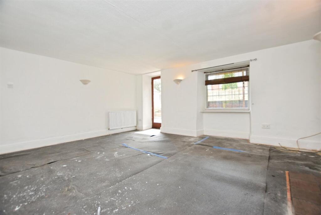 House in Broughton, Wressle - View 3