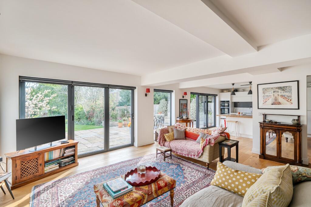 Additional image 7 of Immaculate home - Central Wells