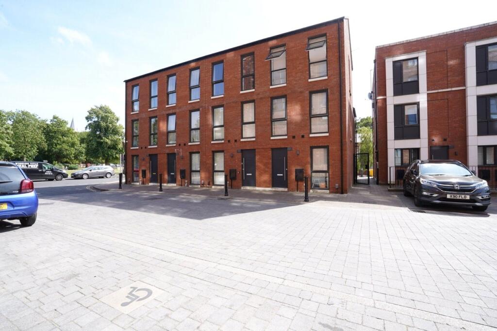 Main image of property: Elisabeth Gardens, Stockport, Greater Manchester, SK5