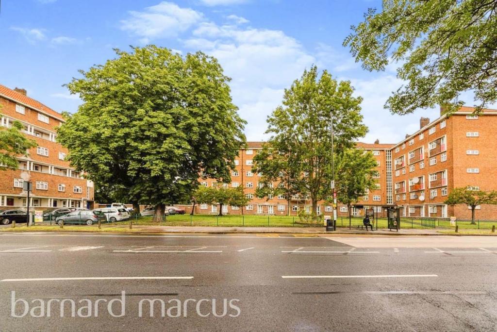 Main image of property: London Road, Mitcham