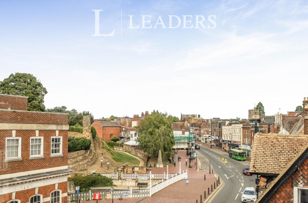 Apartment in Tonbridge and Malling, Kent - More