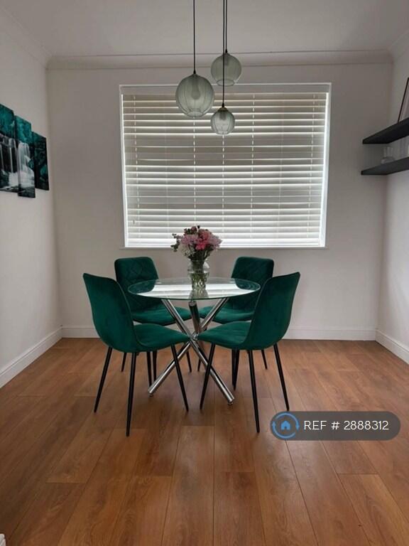 House in London - View 4