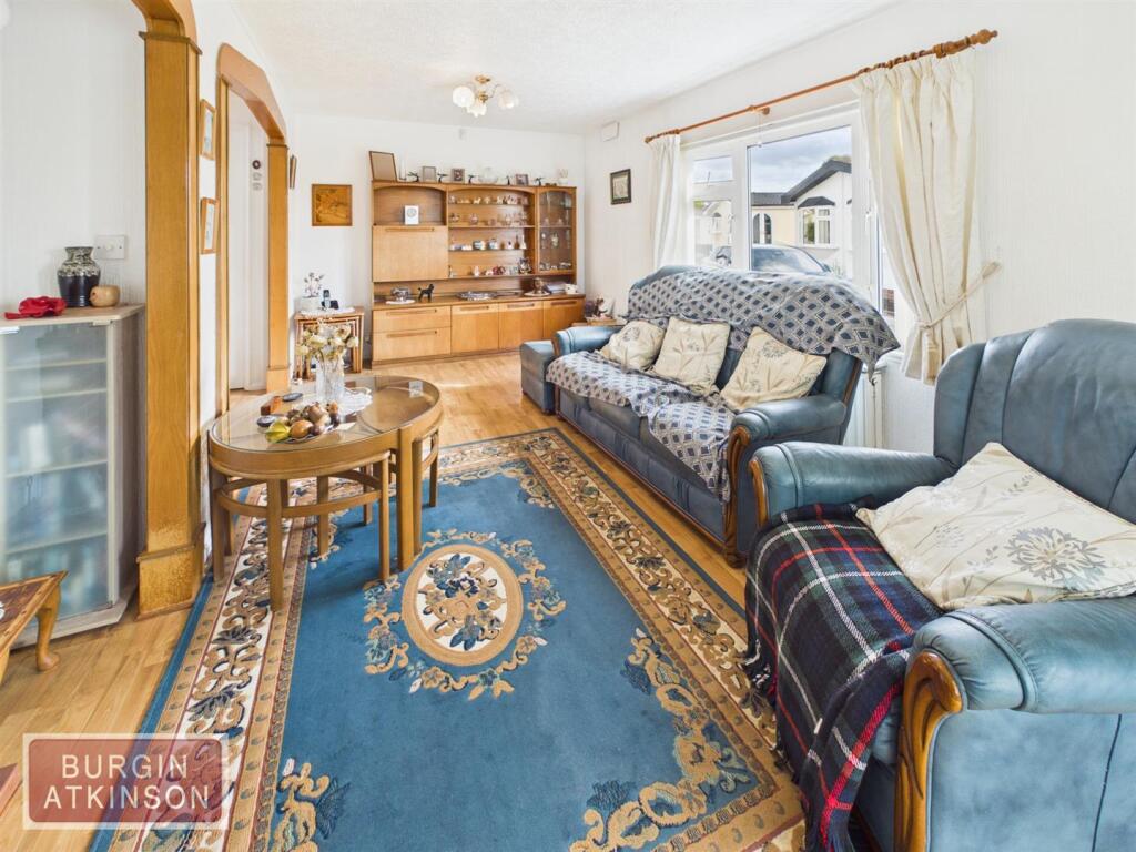 The Hawthornes, Dunham-On-Trent, Newark - View 5