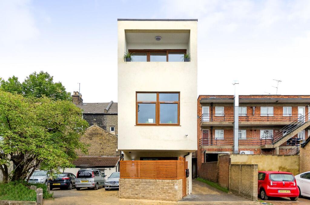House in London - View 3
