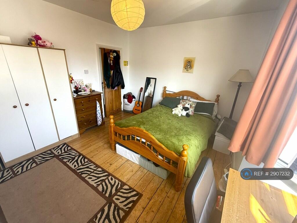 4 bedroom terraced house for rent