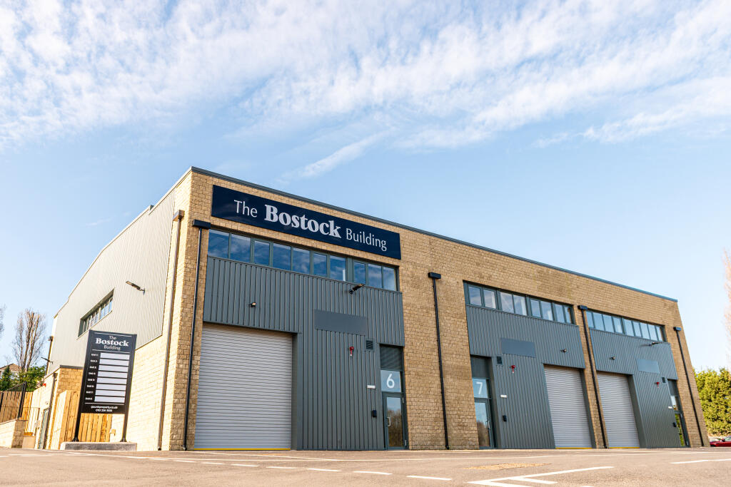 Main image of property: Bagley Lane, Leeds, West Yorkshire, LS28 5XB