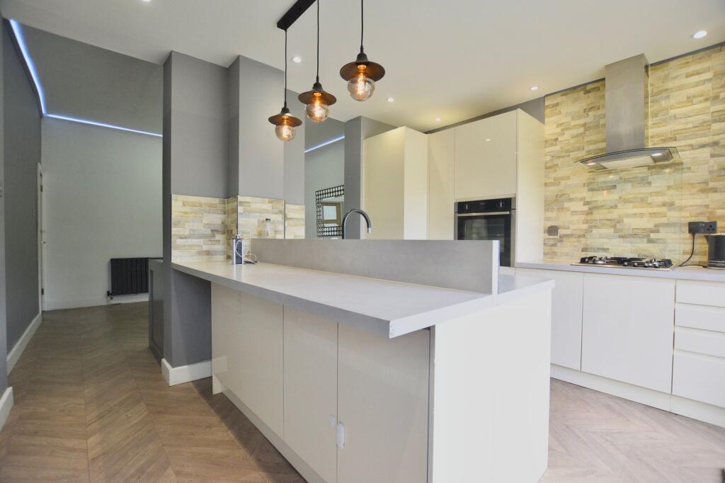 House in London - View 2