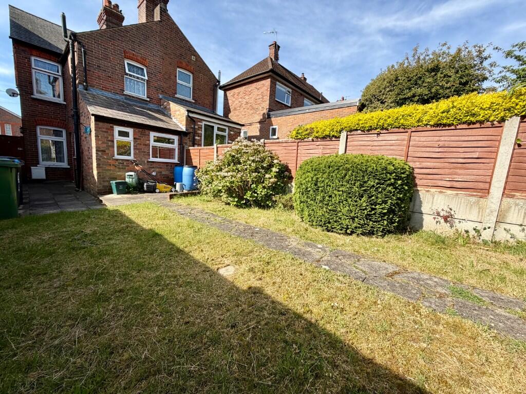 House in Dacorum, The Image - More