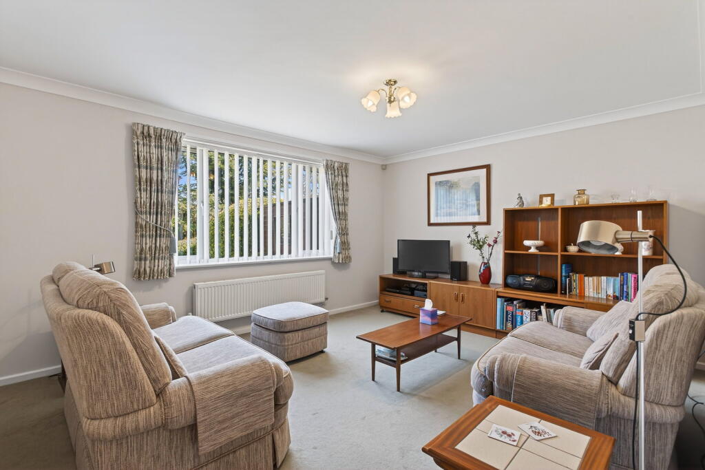 Sapphire Close, Kettering NN15 photo 3