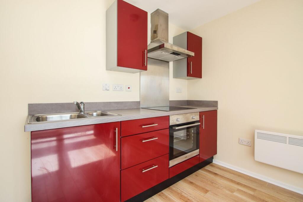 Apartment in Trafford, Greater Manchester - View 5